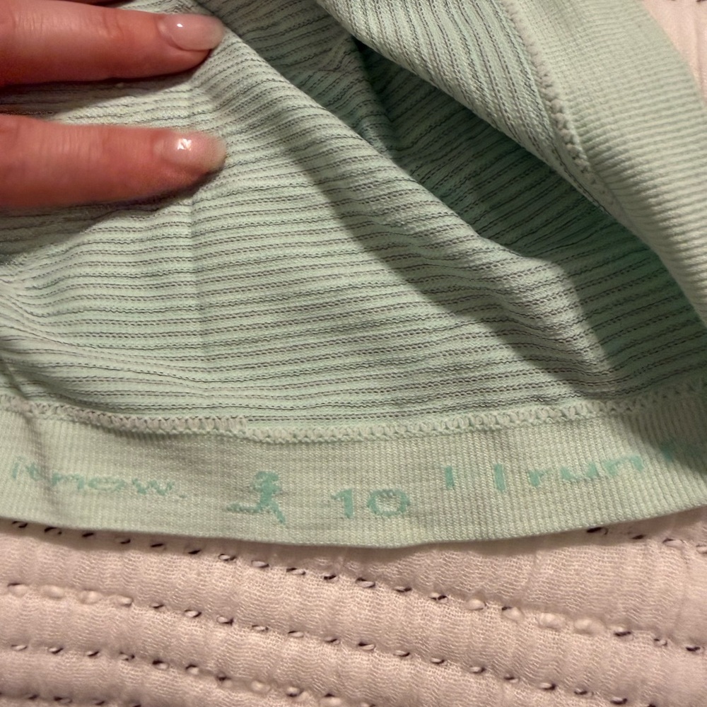 Lululemon Light Green Long Sleeve Top swiftly - Picture 5 of 6